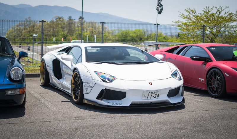 Illustration for article titled This Parking Lot Party Reveals Just How Wild Japan's Tuner Scene Can Get